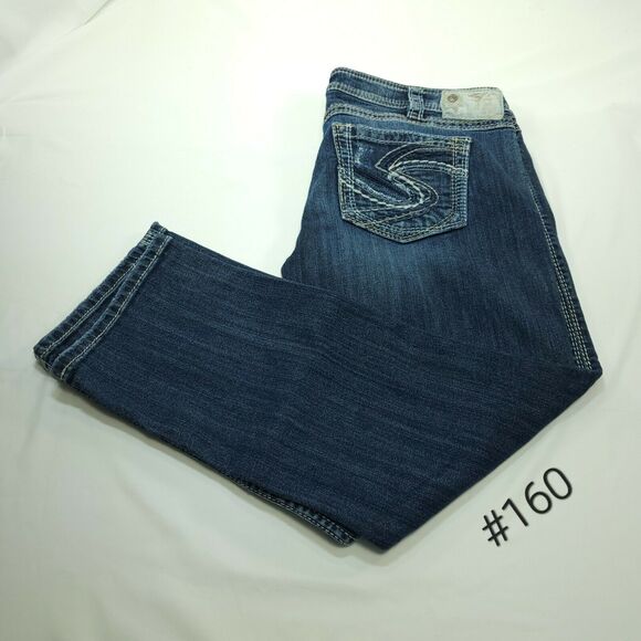 Silver Twisted Capri Medium Wash Denim Jeans Womens Size W32 Blue - Picture 1 of 8